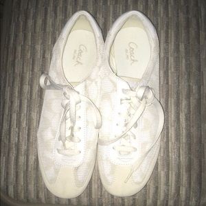 Ladies size 8.5 coach tennis shoes. In great shape